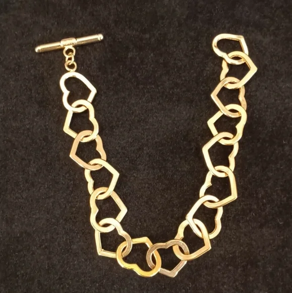 Sold 14k Yellow Gold Large Heart Link Bracelet with Toggle Closure - Picture 3 of 12